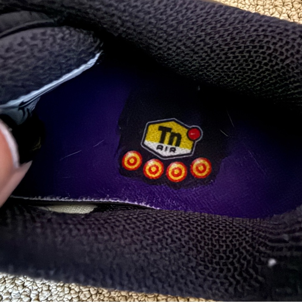Nike Air Max Plus "Voltage Purple/Total Orange/Purple Agate" sneakers - Picture 8 of 10
